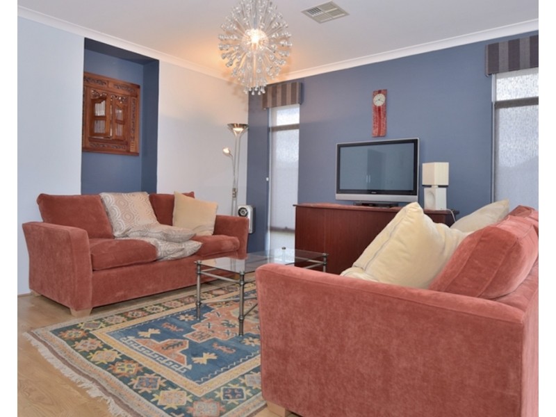 16 Mundego Turn, Ellenbrook WA 6069