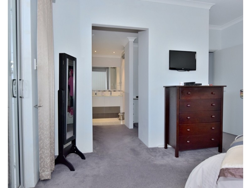 16 Mundego Turn, Ellenbrook WA 6069