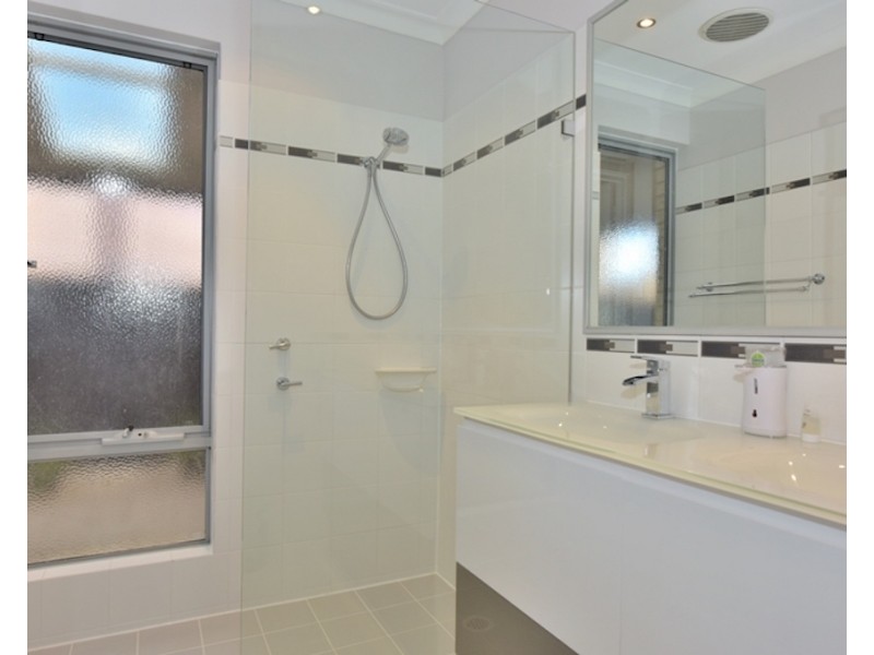 16 Mundego Turn, Ellenbrook WA 6069