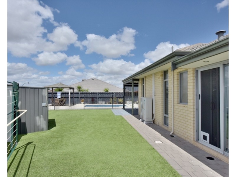 16 Mundego Turn, Ellenbrook WA 6069
