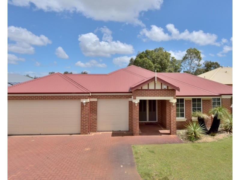 12 Kentchurch Bend, The Vines WA 6069