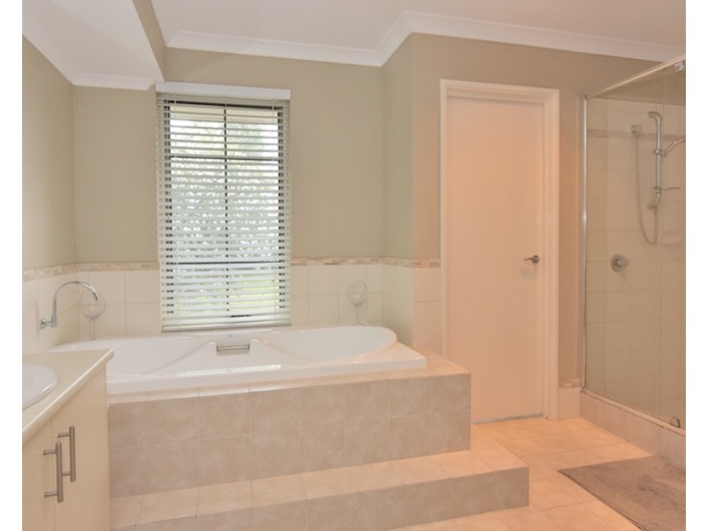 12 Kentchurch Bend, The Vines WA 6069
