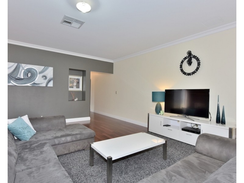 12 Kentchurch Bend, The Vines WA 6069