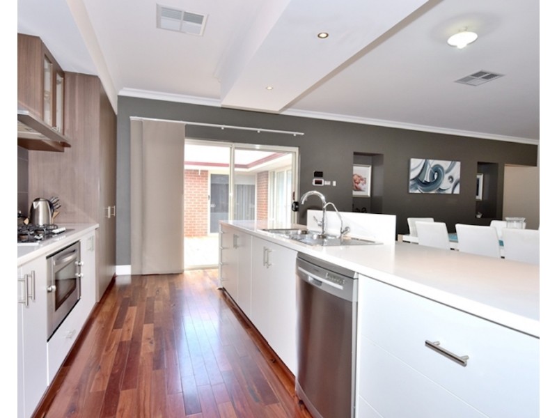 12 Kentchurch Bend, The Vines WA 6069