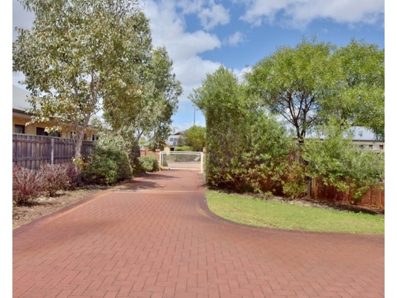 12 Kentchurch Bend, The Vines WA 6069