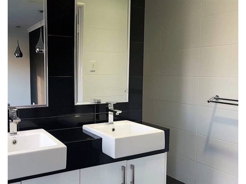 3 Elmore Pass, Ellenbrook WA 6069