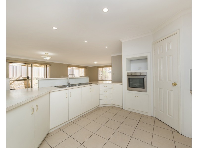 29 Bingarra Crescent, Tapping WA 6065