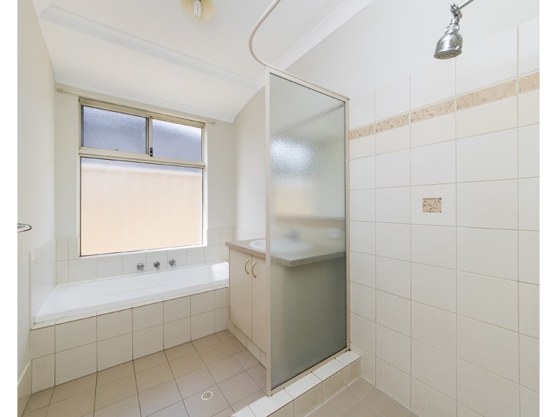 29 Bingarra Crescent, Tapping WA 6065