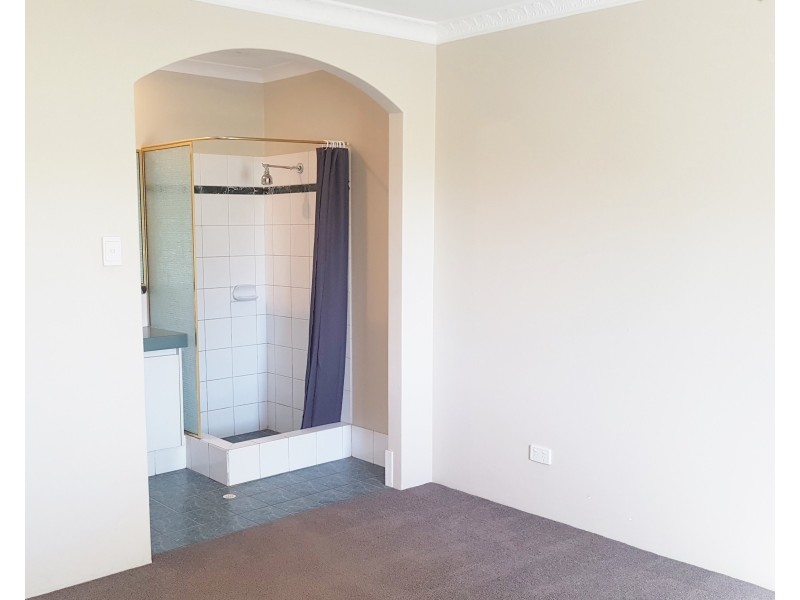 18 Parrotbush Crescent, Ellenbrook WA 6069