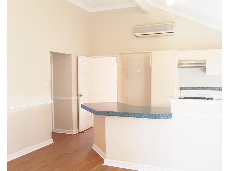 18 Parrotbush Crescent, Ellenbrook WA 6069