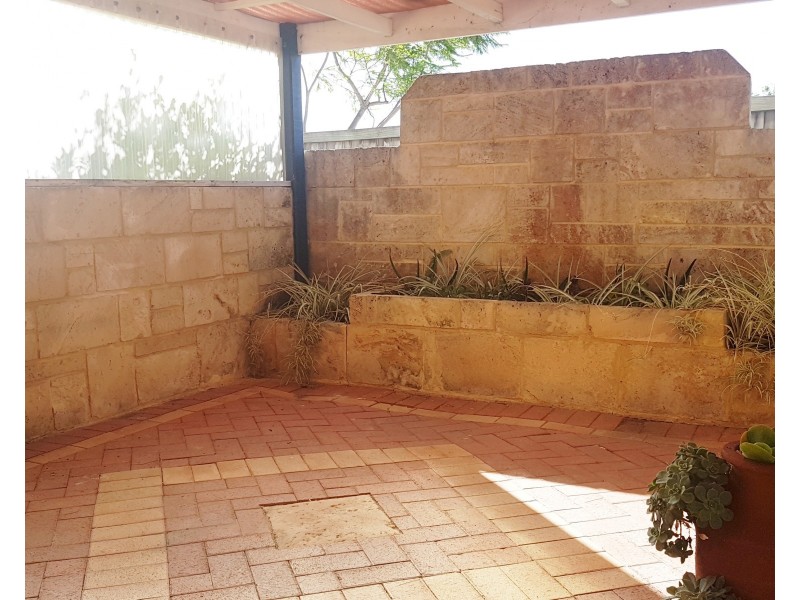 18 Parrotbush Crescent, Ellenbrook WA 6069