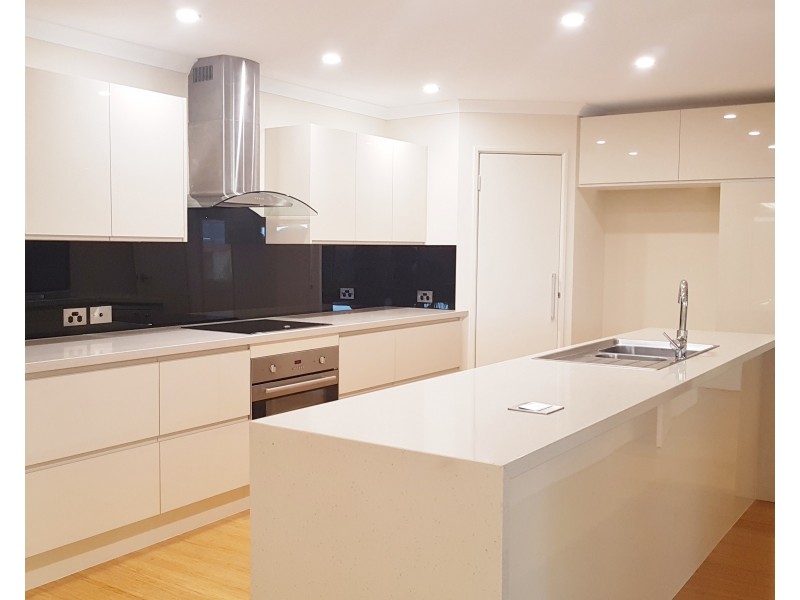 14 Rochester Drive, Mindarie WA 6030