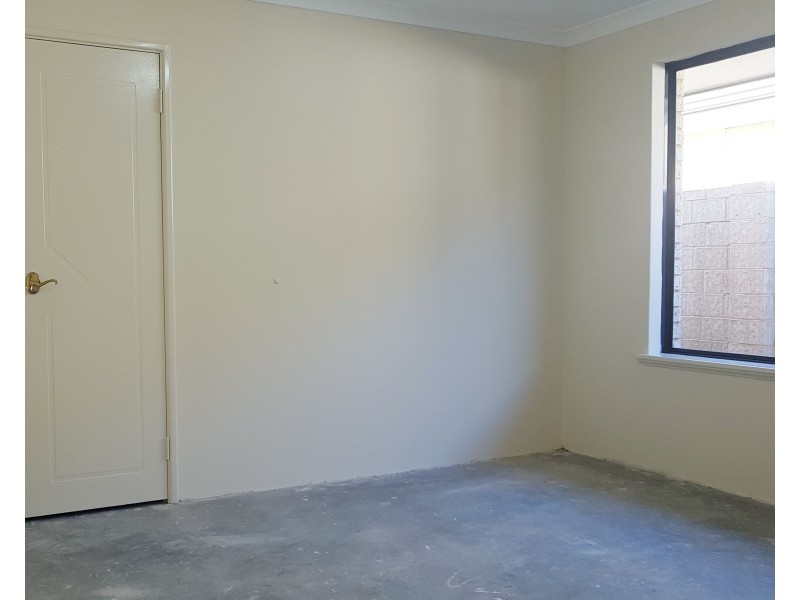 14 Rochester Drive, Mindarie WA 6030