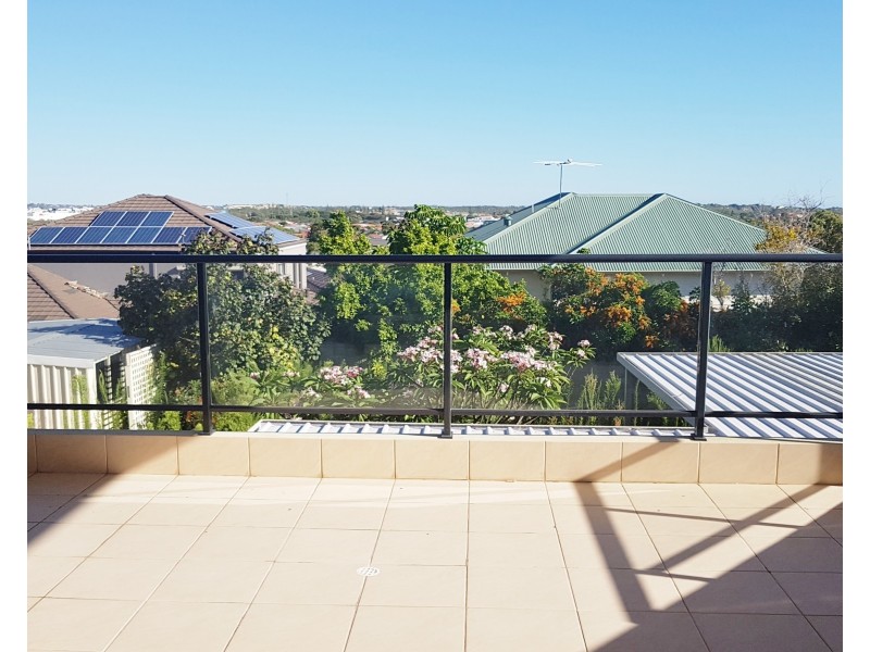 14 Rochester Drive, Mindarie WA 6030