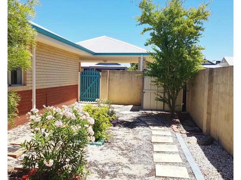 75 Larrawa Circle, Ellenbrook WA 6069