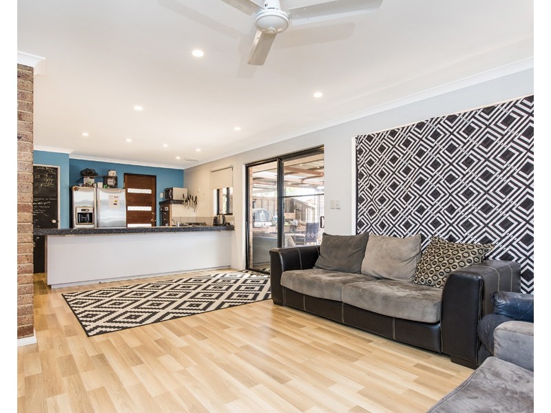 2 Millstream Grove, Ellenbrook WA 6069
