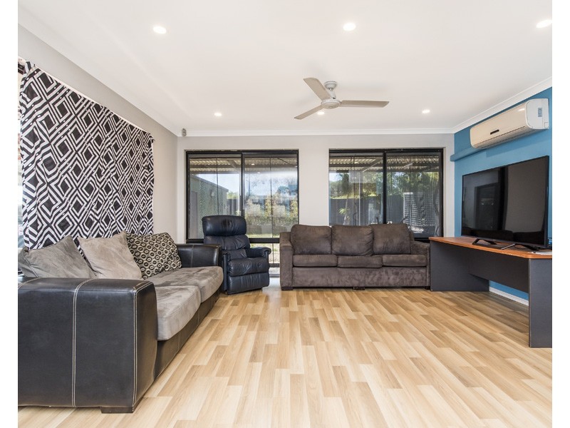 2 Millstream Grove, Ellenbrook WA 6069