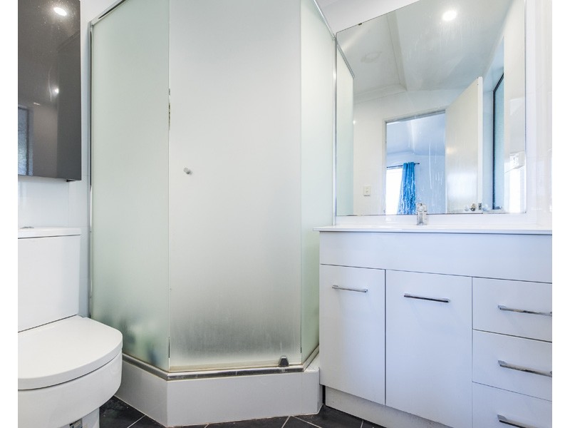 2 Millstream Grove, Ellenbrook WA 6069