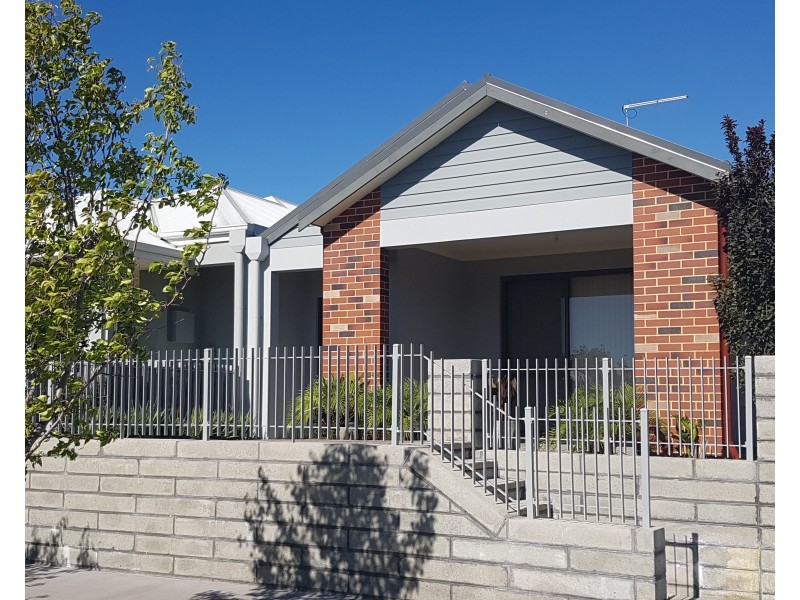 14 Skipsey Lane, Ellenbrook WA 6069