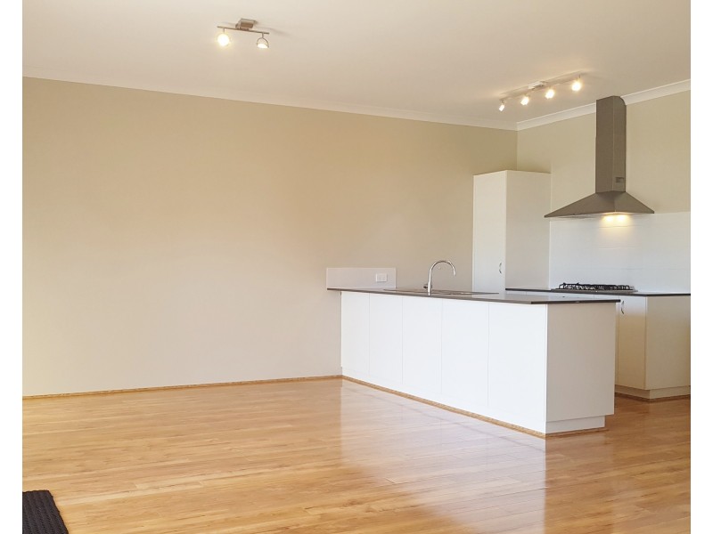14 Skipsey Lane, Ellenbrook WA 6069