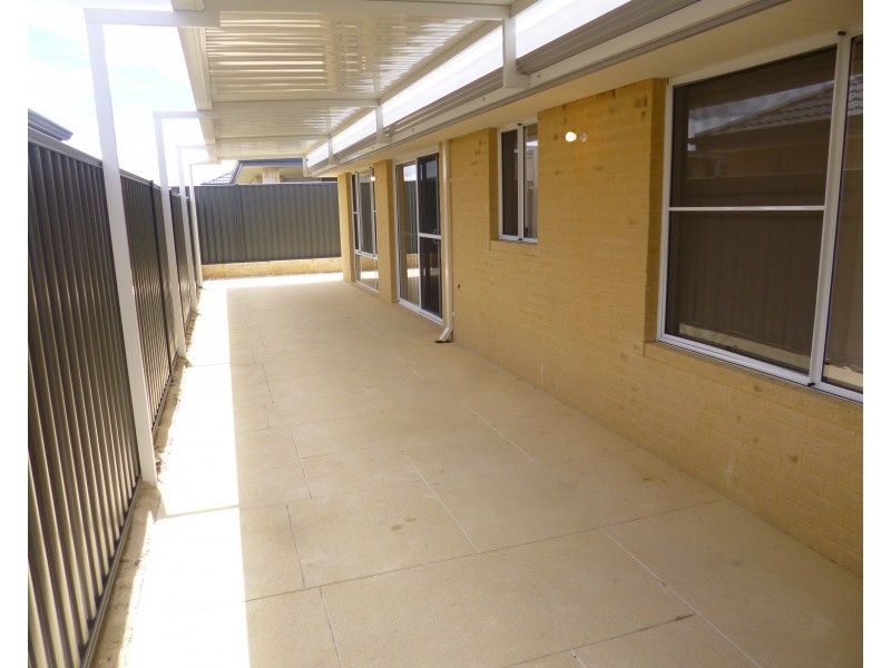 16 Holdsworth Avenue, Aveley WA 6069