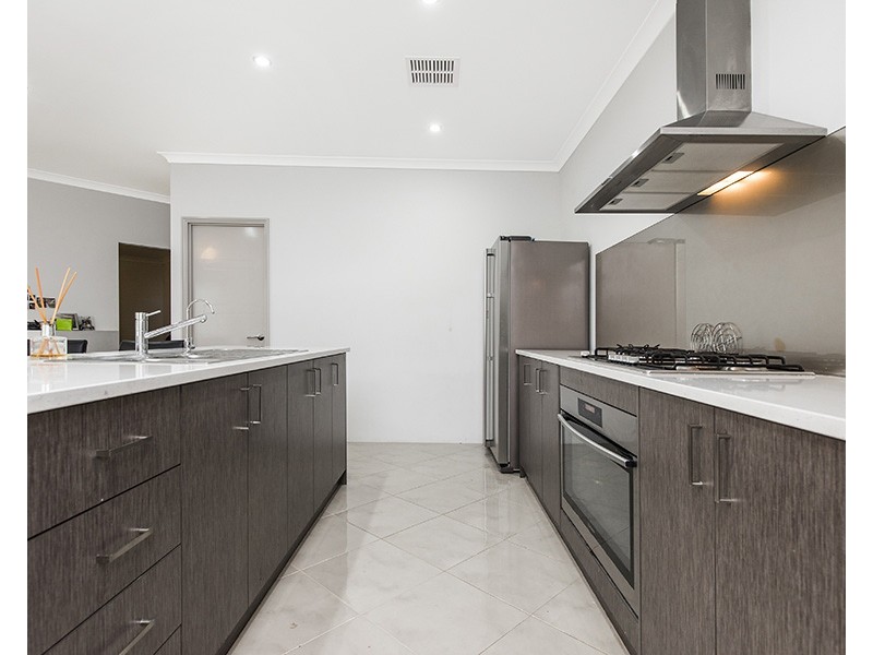 4 Adagio Way, Bullsbrook WA 6084