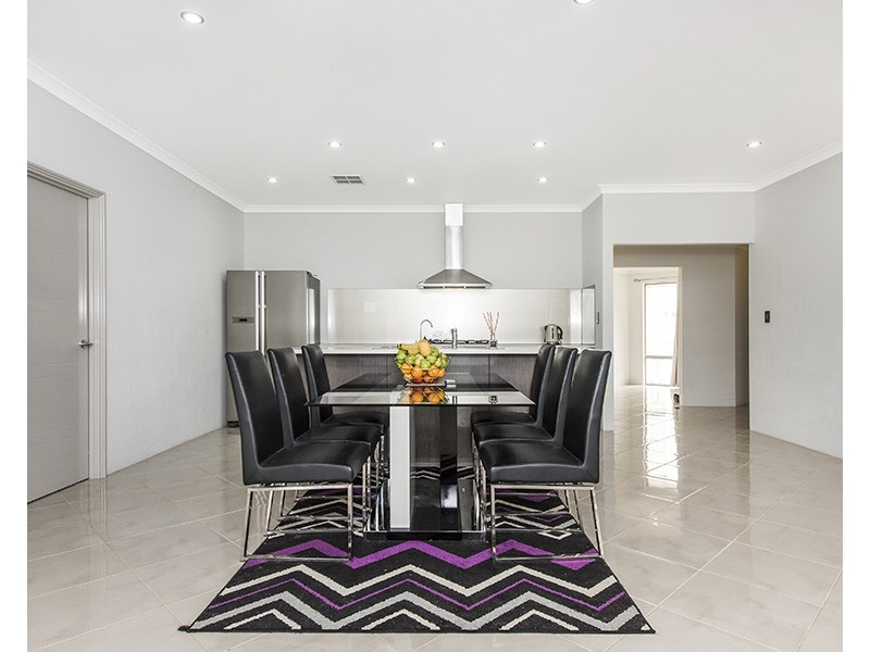 4 Adagio Way, Bullsbrook WA 6084