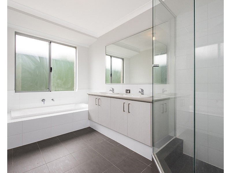 4 Adagio Way, Bullsbrook WA 6084