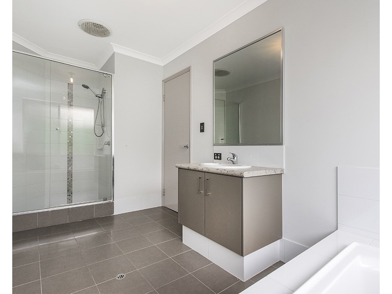 4 Adagio Way, Bullsbrook WA 6084