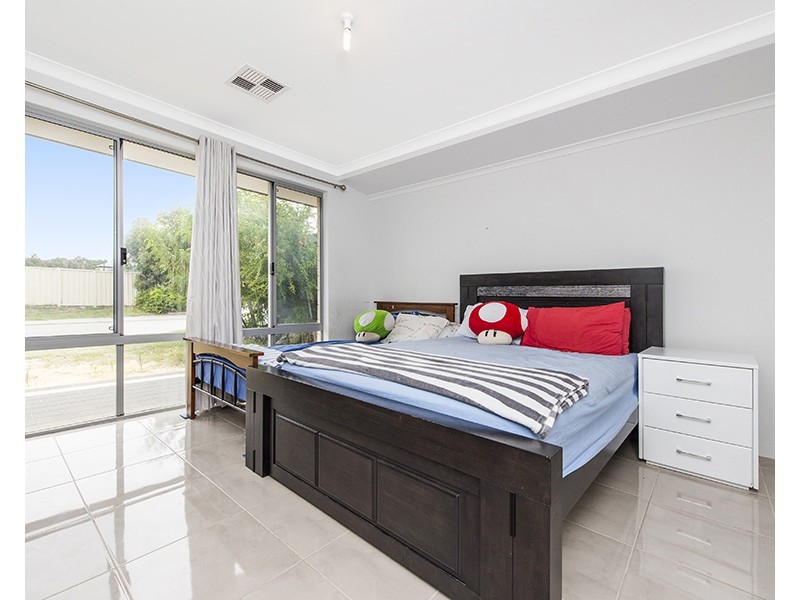 4 Adagio Way, Bullsbrook WA 6084