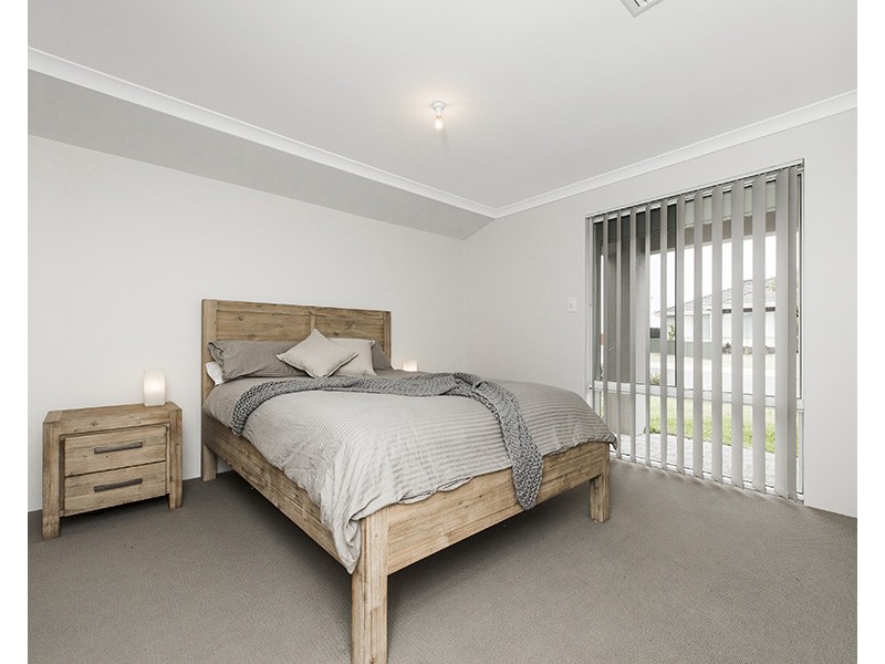 32 Langdon Loop, Caversham WA 6055