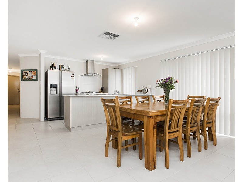32 Langdon Loop, Caversham WA 6055