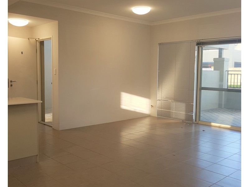 6/2 Villa Pass, Ellenbrook WA 6069