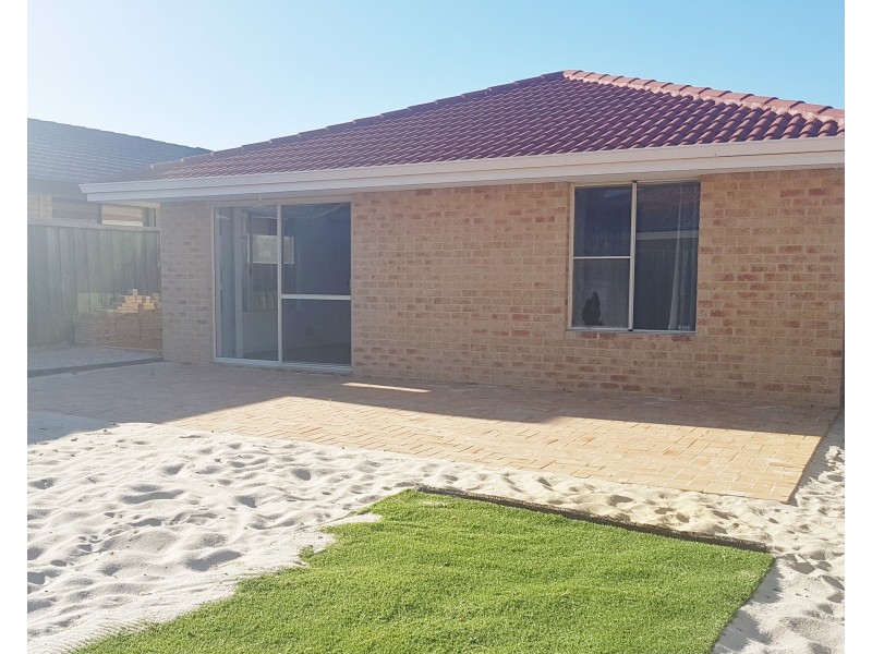 5 Angophora Avenue, Ellenbrook WA 6069