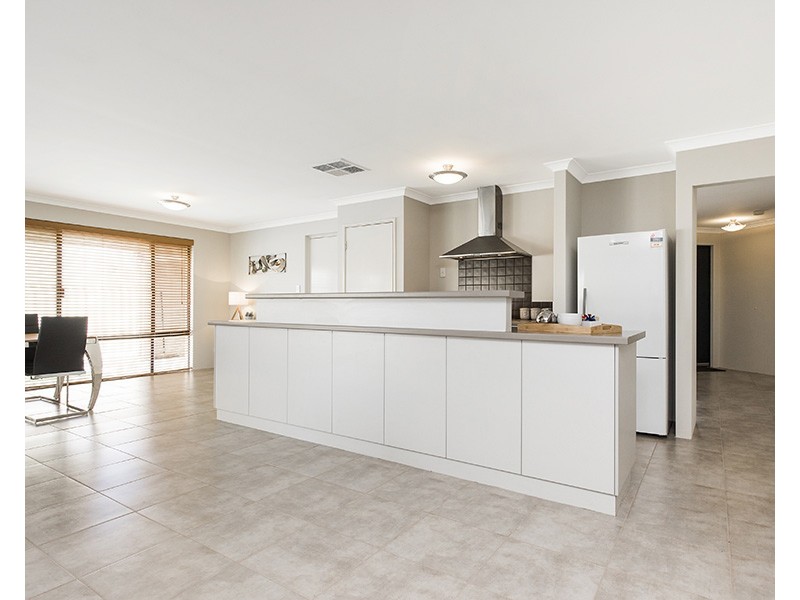 106 Ashley Road, Tapping WA 6065