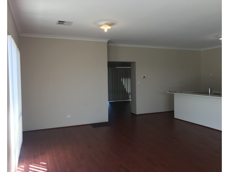 63 Arthur Street, Caversham WA 6055