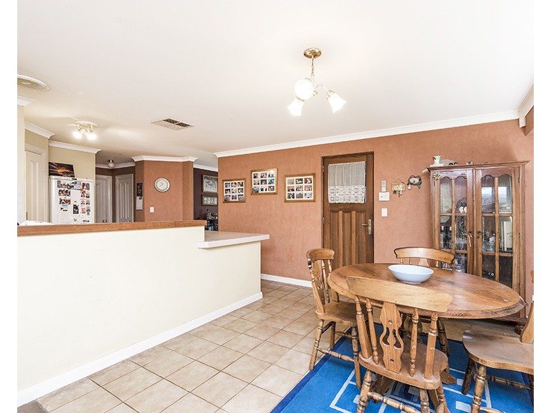 8 Pinea Turn, Ellenbrook WA 6069