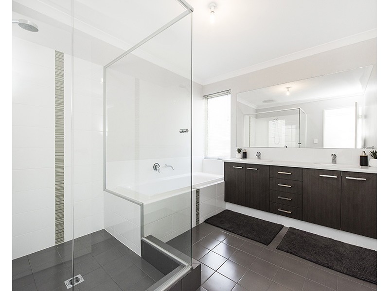 113 Pineroo Terrace, Ellenbrook WA 6069