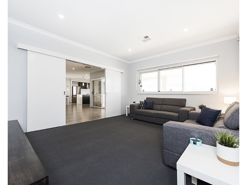 113 Pineroo Terrace, Ellenbrook WA 6069