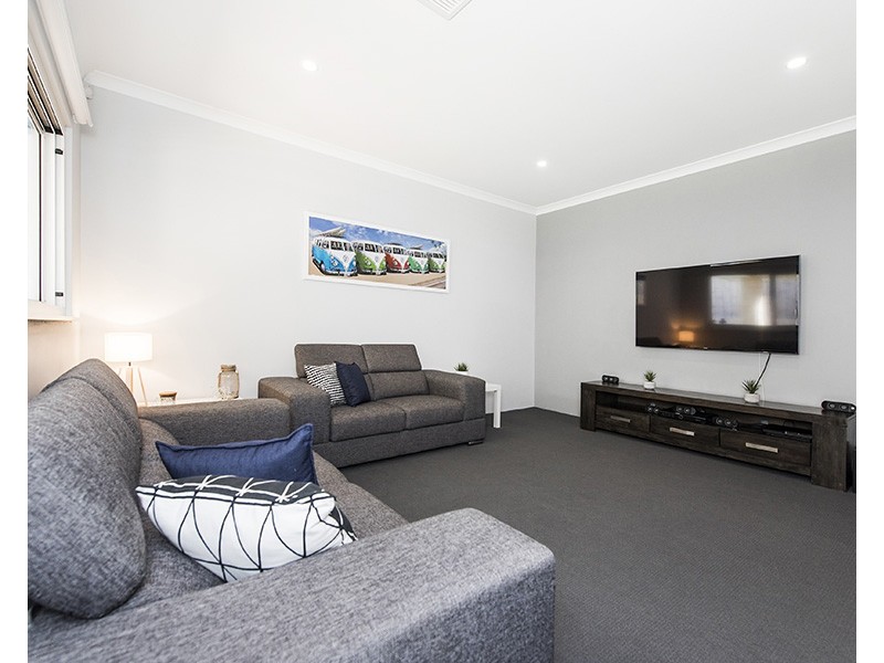 113 Pineroo Terrace, Ellenbrook WA 6069