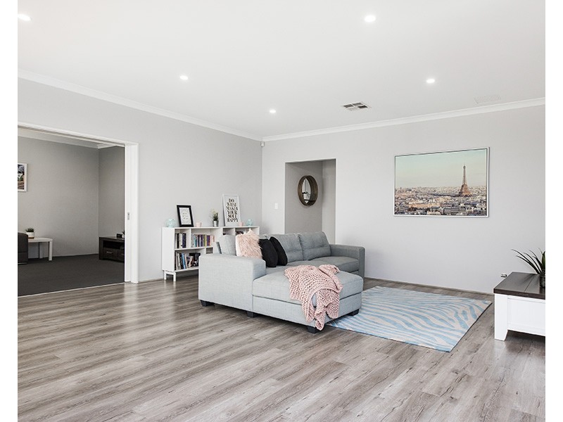 113 Pineroo Terrace, Ellenbrook WA 6069