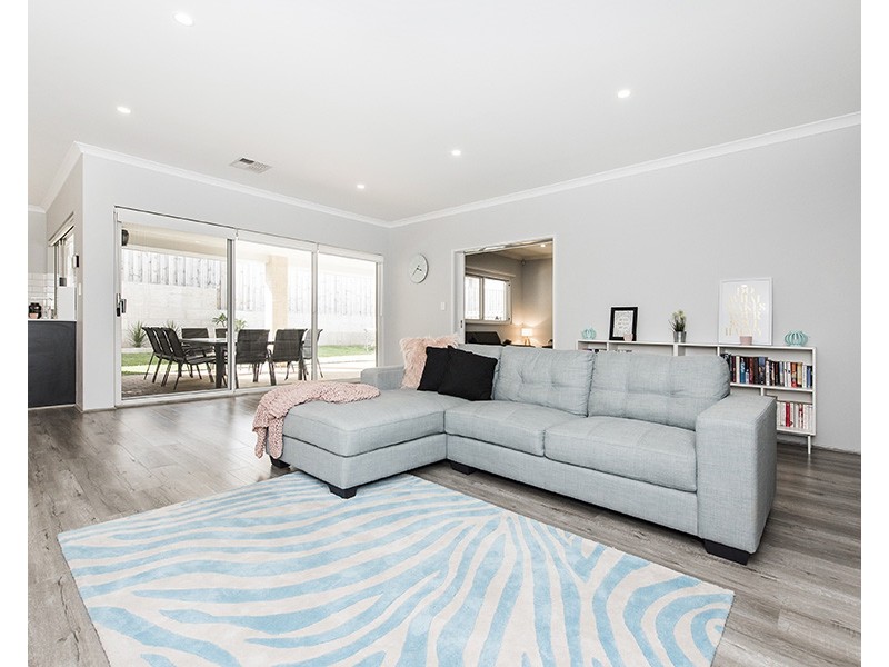 113 Pineroo Terrace, Ellenbrook WA 6069