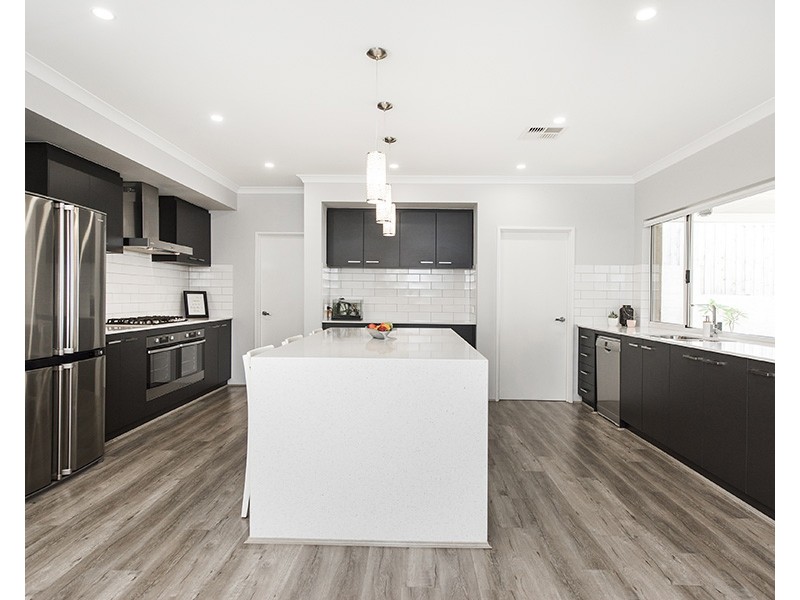 113 Pineroo Terrace, Ellenbrook WA 6069