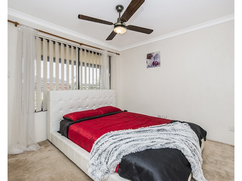 10 Birchmore Gardens, Ellenbrook WA 6069