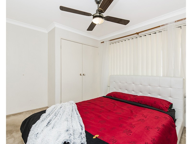 10 Birchmore Gardens, Ellenbrook WA 6069