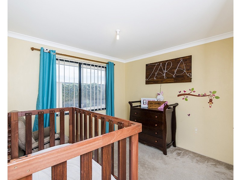 10 Birchmore Gardens, Ellenbrook WA 6069