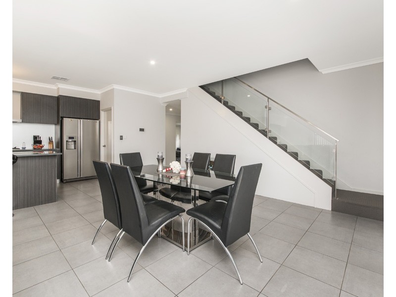 14 Semerwater Crescent, Aveley WA 6069
