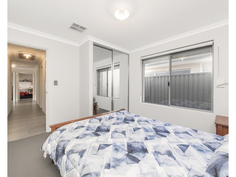 14 Semerwater Crescent, Aveley WA 6069