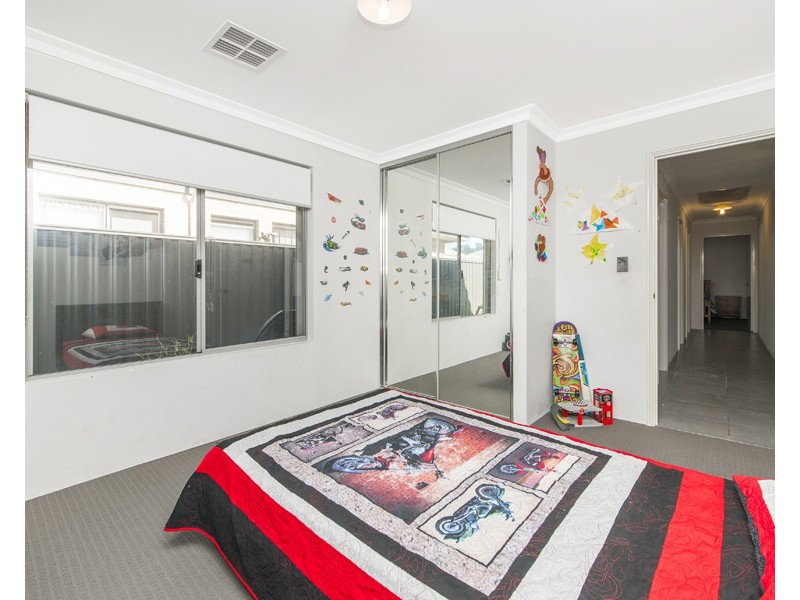14 Semerwater Crescent, Aveley WA 6069
