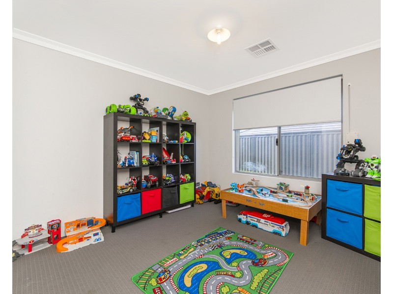 14 Semerwater Crescent, Aveley WA 6069